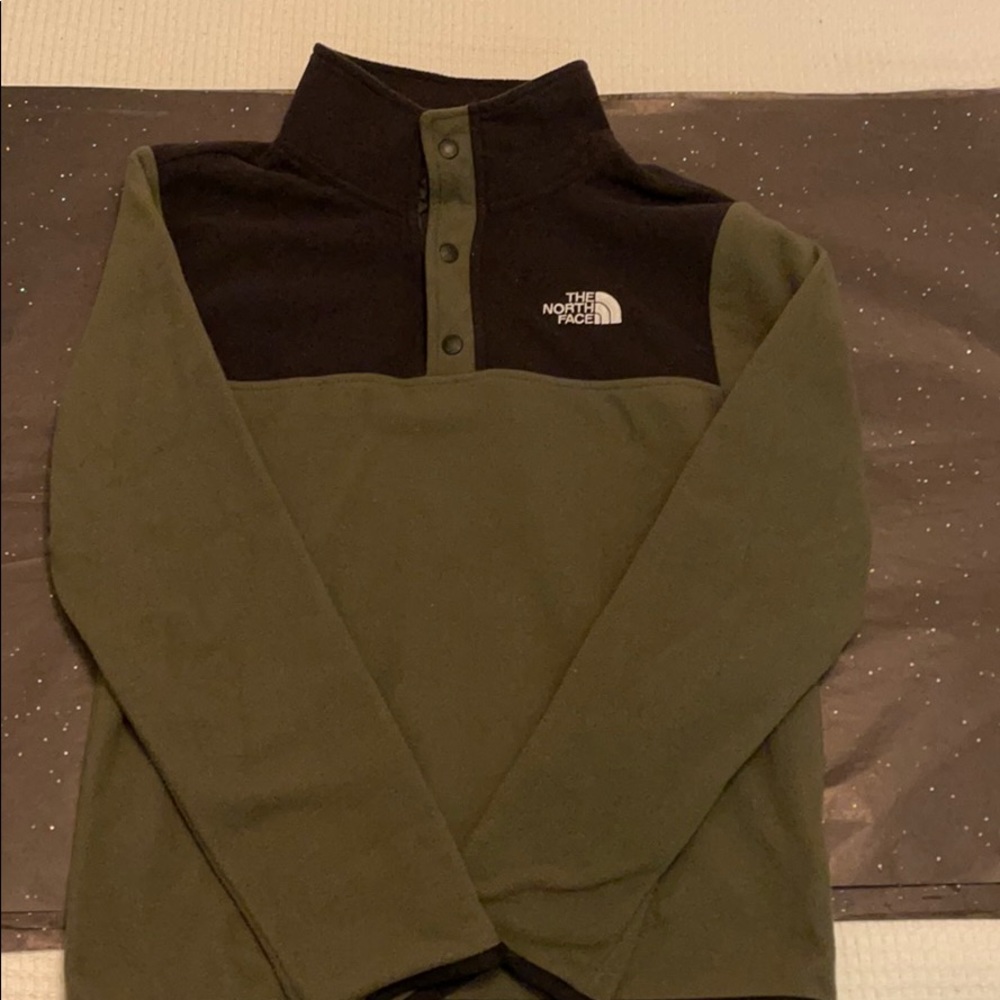 The north face sweater
